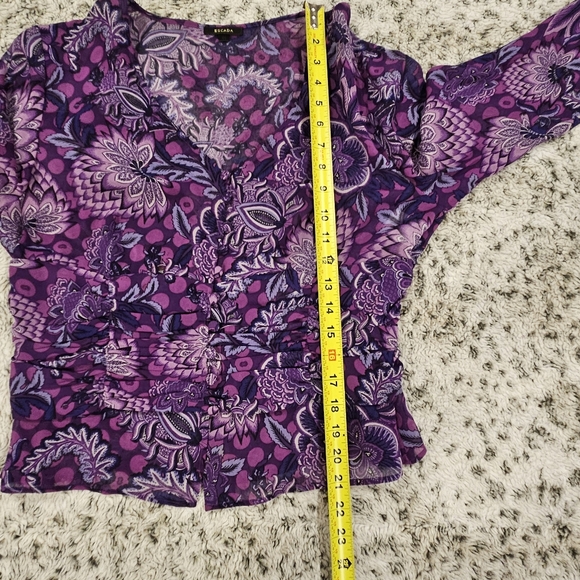 Escada SZ 42/L Stunning Purple Floral Long Bell Sleeve 100% Silk Blouse V-Neck - Picture 8 of 9